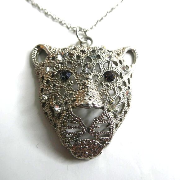 Silver Tone Wild Cat Jaguar Leopard Panther Rhinestone Pendant Necklace Sparkly - Picture 1 of 12
